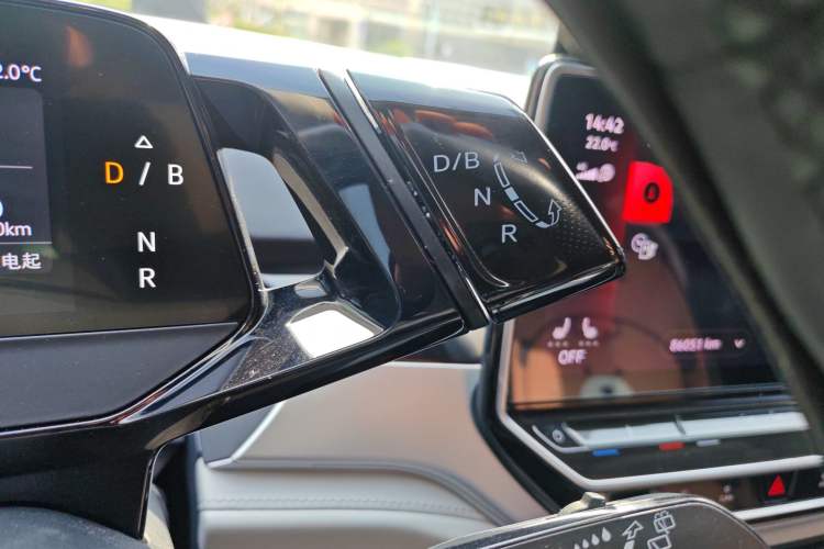 Used Volkswagen ID.6 CROZZ 2021 Long-Range PRO Edition Gear Lever