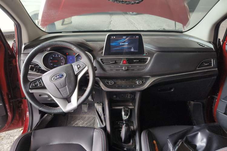 Used JAC Group Refine S3 2017 1.5L Manual Luxury Smart Model Center Console