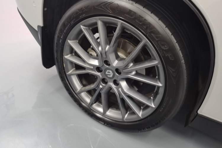 Used Leapmotor C10 2024 210 LiDAR Version Right Rear Wheel Hub