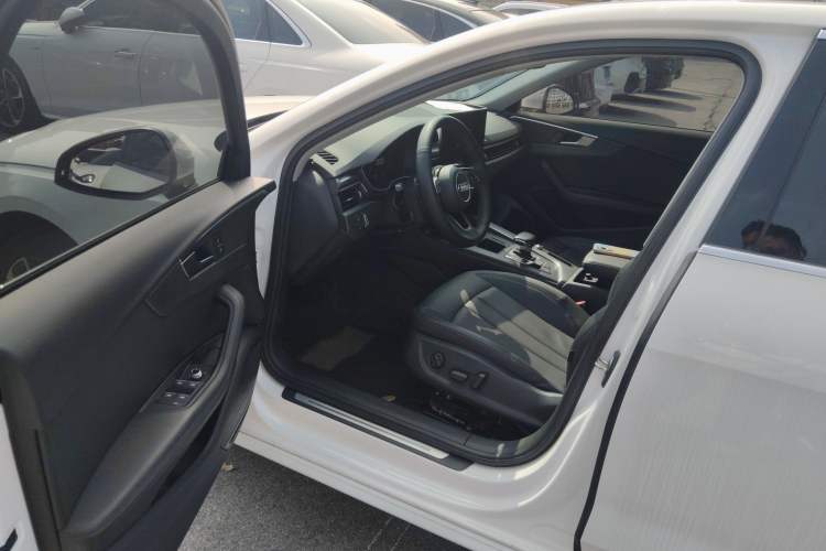 Used Audi A4L 2022 40 TFSI Luxury Prestige Edition