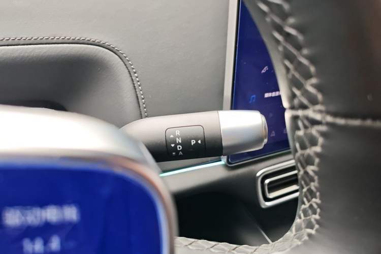 Used Li Auto L8 2023 Pro Model
