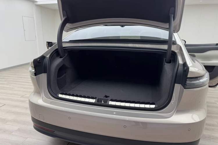 Used Nio ET7 2024 75 kWh Executive Edition
