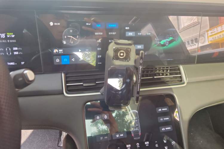 Used Li Auto ONE 2020 Extended-Range 6-Seater Version Audio And AC Panel