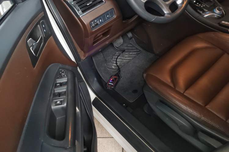 Used Haima V70 2016 1.5T Automatic Comfort Plus 7-Seater
