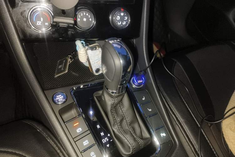 Used Volkswagen Bora 2023 200TSI DSG Enjoyment Edition Gear Lever