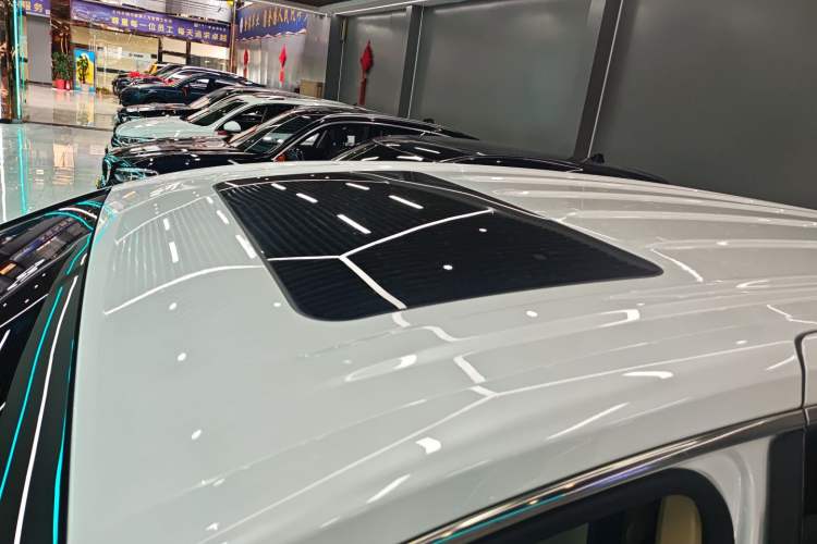 Used Buick GL8 2023 ES Lu Zun Deluxe Model