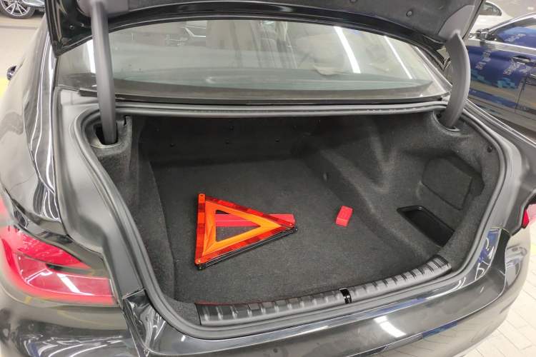 Used BMW 5 Series 2022 Second Facelift 525Li Luxury Package