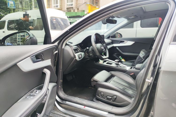 Used Audi A4L 2022 40 TFSI Luxury Dynamic Model
