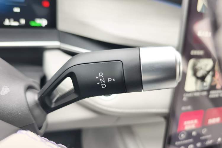 Used Geely Auto Preface L 2024 Zhiqing 1.5TD Tiangong Edition Gear Lever