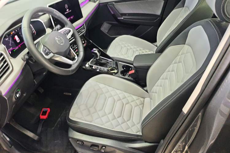 Used Volkswagen Tayron 2024 330TSI Two-Wheel Drive R-Line High-Energy Version
