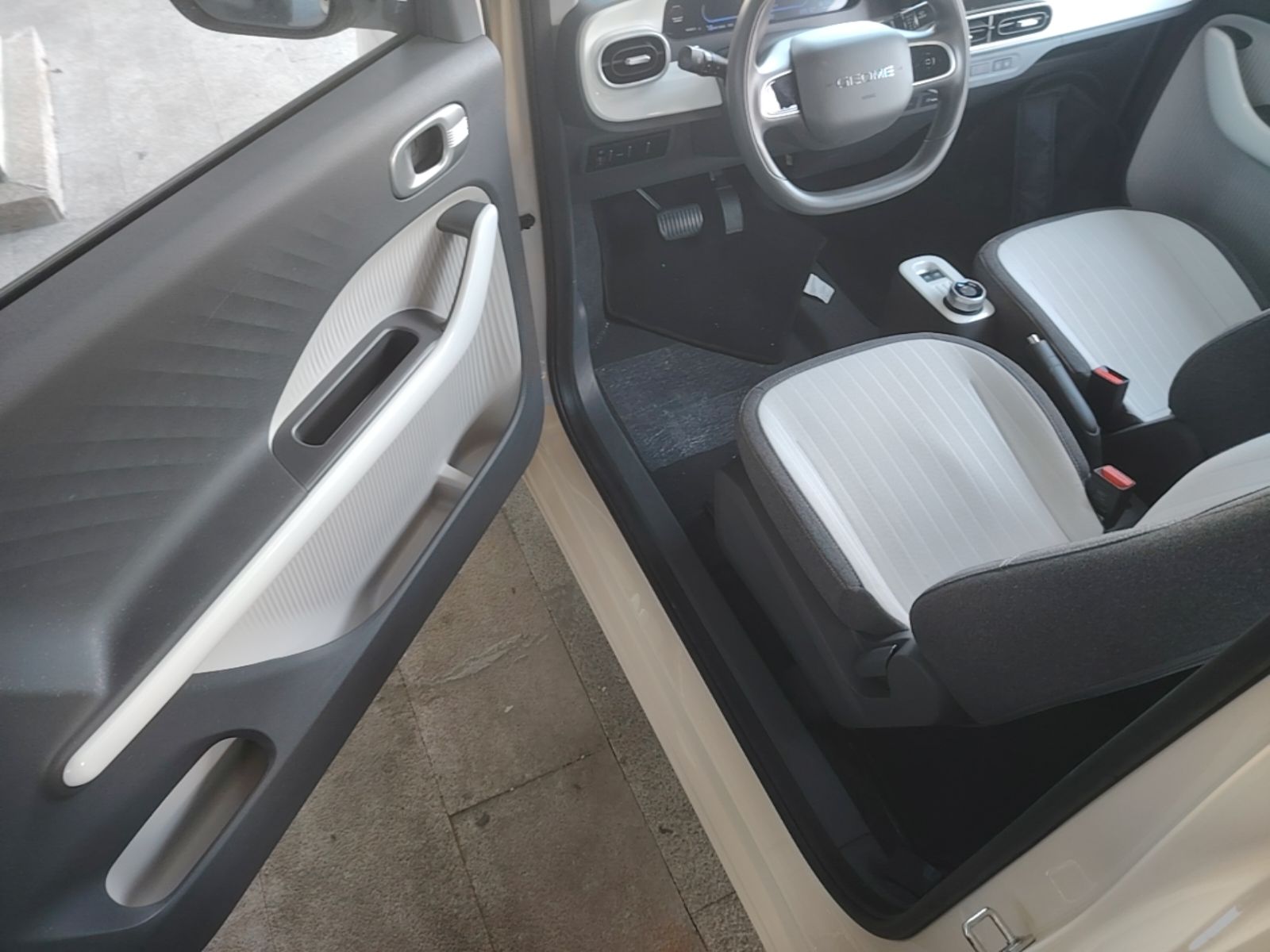 Geely Galaxy Panda 2025 210 km – Yuanqi Bear — снимка 18
