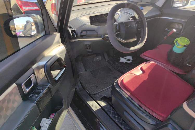 Used Baojun KiWi EV 2021 Artist Model Lithium Iron Phosphate