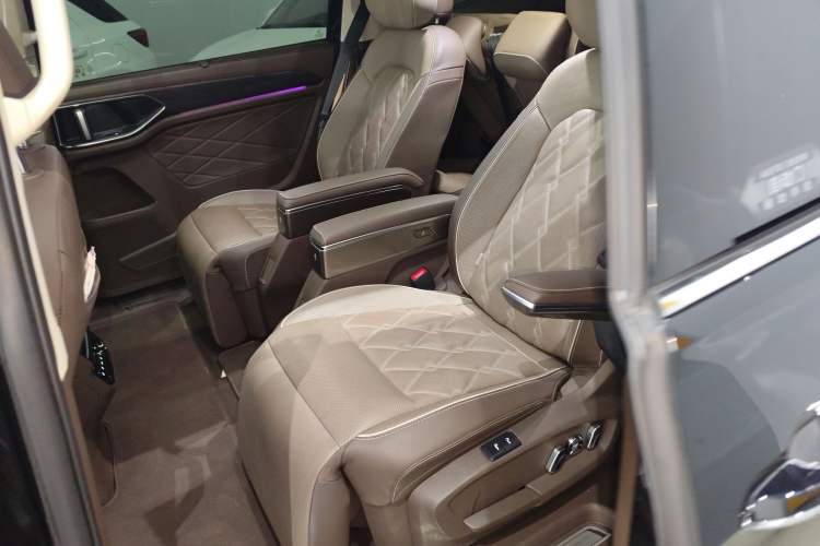 Used Volkswagen Viloran 2023 380TSI Prestige Edition