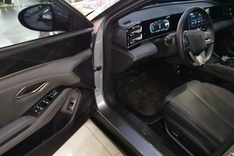 Used BYD Qin L 2024 DM-i 80KM Beyond Model