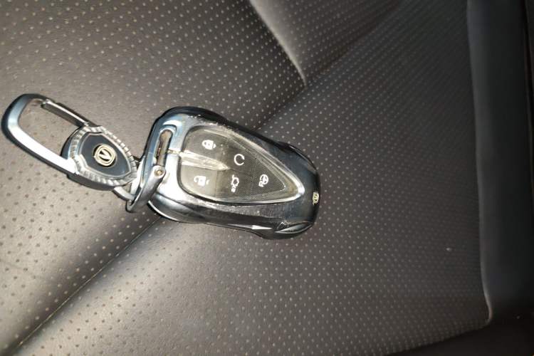 Used CHANGAN UNI-V 2022 1.5T Smart Navigation Version