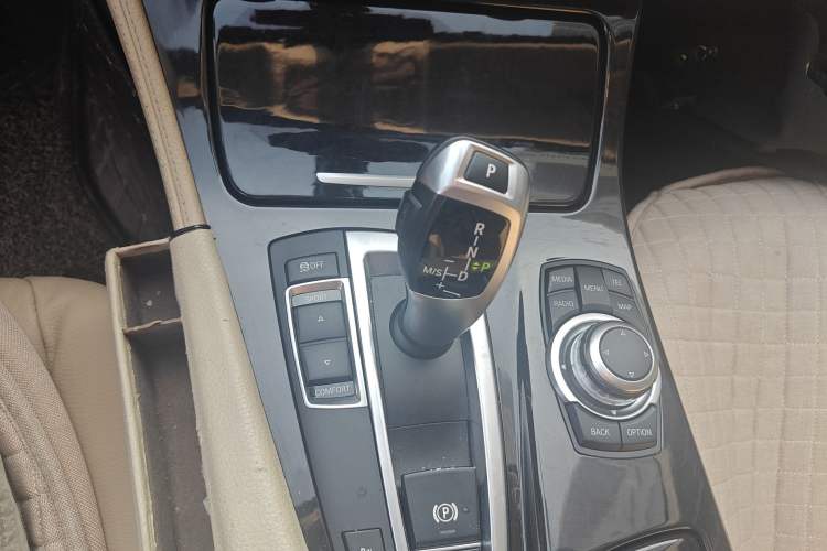 Used BMW 5 Series 2013 525Li Leading Model Gear Lever