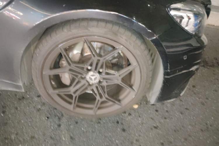 Used Mercedes-Benz C-Class AMG 2019 AMG C 63 Coupe Right Front Wheel Hub