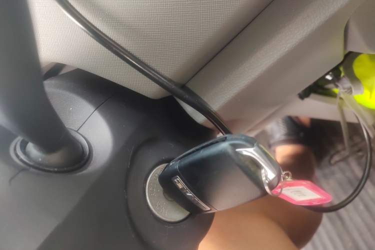 Used JMC E Fushun 2025 Model, Open Window Version, 53.58 kWh, Mid-axle, Mid-roof