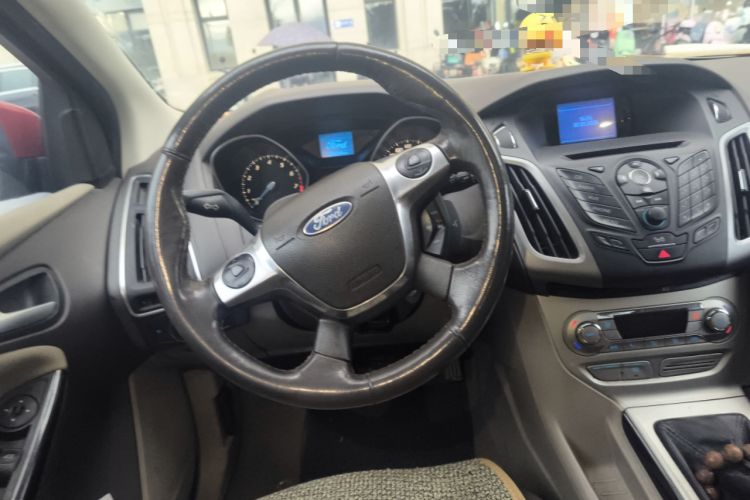 Used Ford Focus 2012 Hatchback 1.6L Manual Fashion Edition
