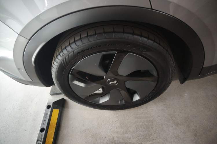 Used ONVO L60 2024 60 kWh Rear-Drive Version