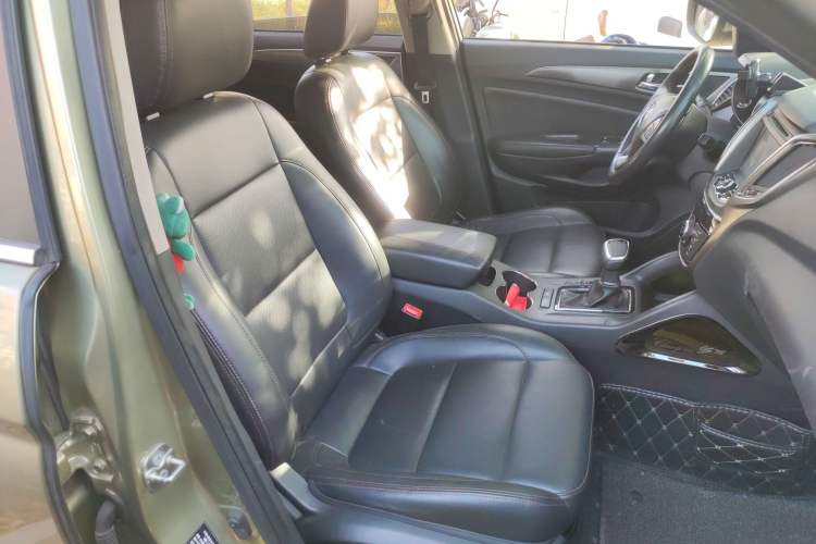 Used Changan CS75 2014 1.8T Automatic Prestige Model China IV Standard
