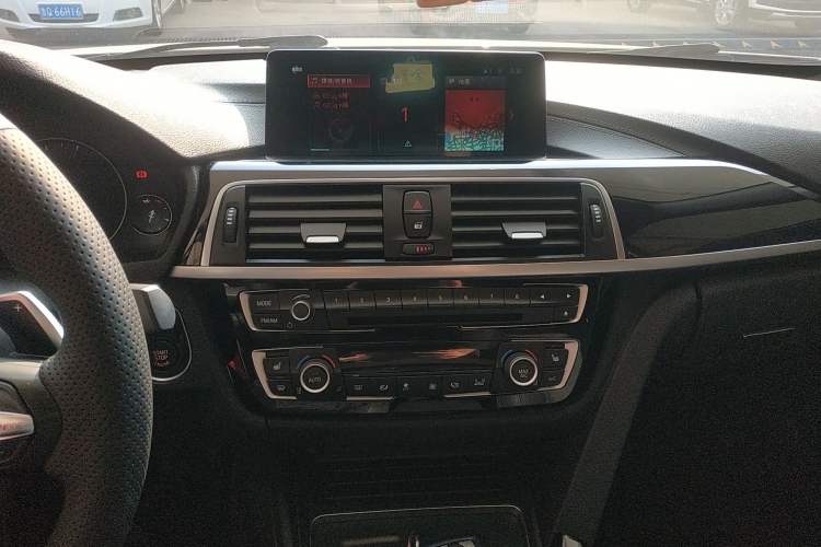 Used BMW 3 Series 2018 320Li Leading Model M Sport Package