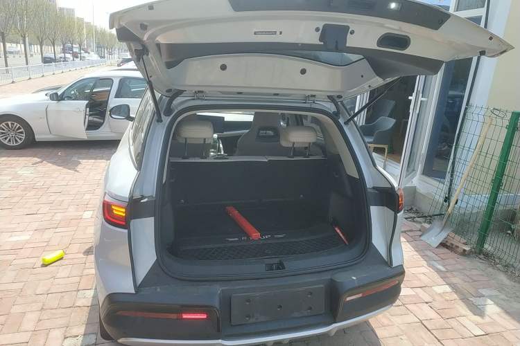 Used BYD Yuan UP 2024 301KM Leading Edition Trunk