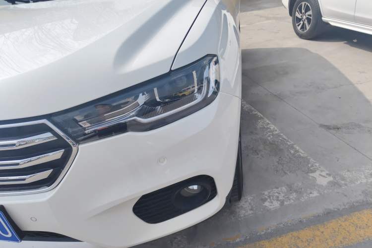 Used Haval H2s 2017 Blue Label 1.5T Dual-Clutch Luxury Model
