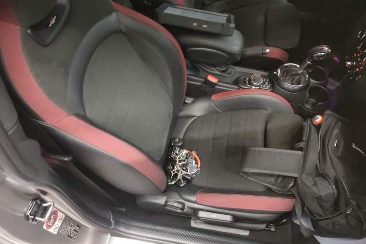 Used MINI 2017 2.0T COOPER S for Car Enthusiasts Right Front Seat