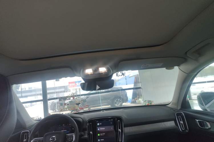 Used Volvo XC40 2024 B4 4x4 Smart Luxury Edition