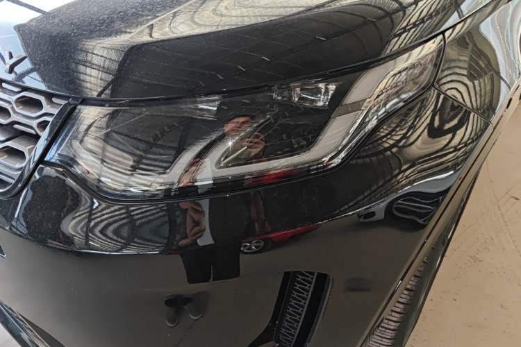 Used Land Rover Discovery Sport 2022 249 PS R-Dynamic S Performance Edition 5 Seats Left Front Headlight
