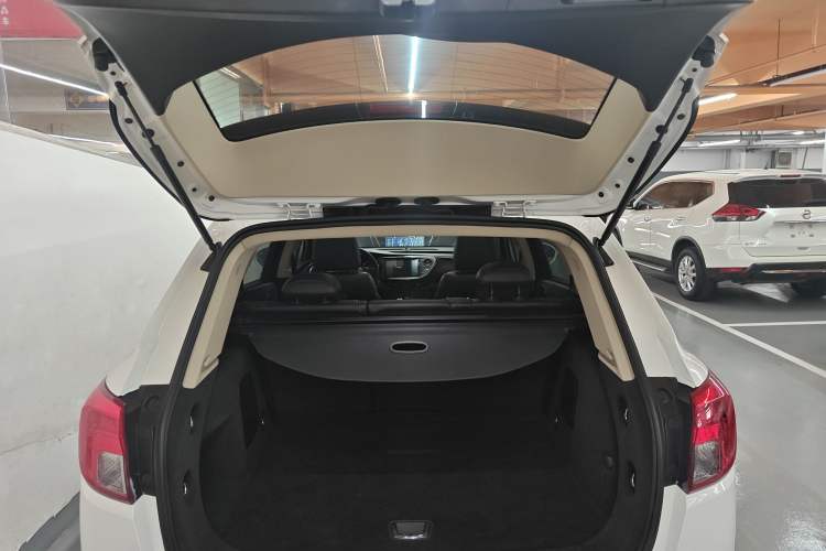 Used Buick Envision 2017 20T Two-Wheel Drive Leading Version Trunk