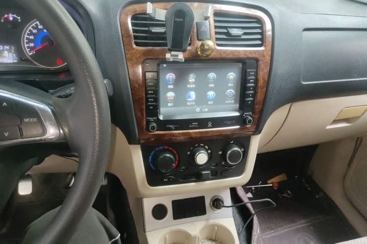 Used Dongfeng Fengon 330 2014 1.5L Manual Utility Version DK15