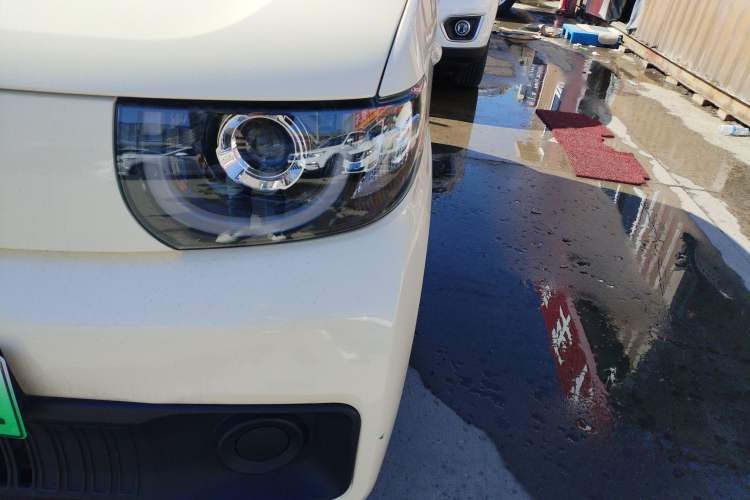 Used Chery QQ Ice Cream 2022 170km Sundae Phosphate Lithium-Ion Left Front Headlight