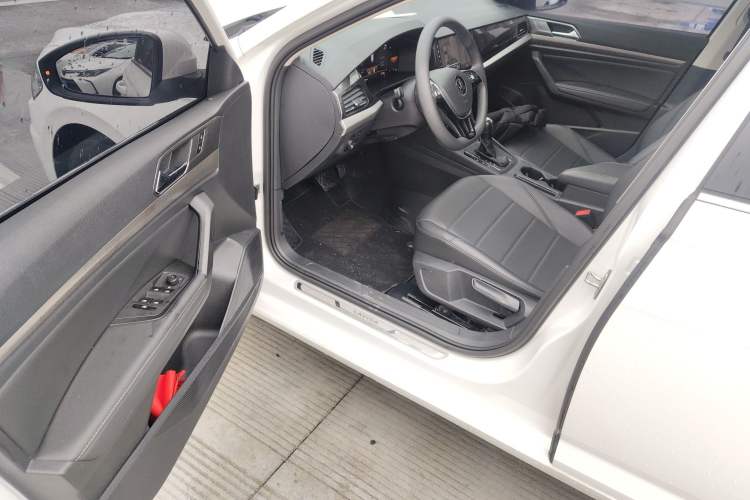 Used Volkswagen Lavida 2022 1.5L Automatic Comfort Edition Driver Seat