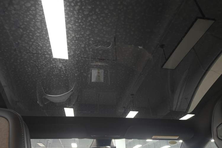 Used Tesla Model Y L 2025 Model Long-Range All-Wheel-Drive Version
