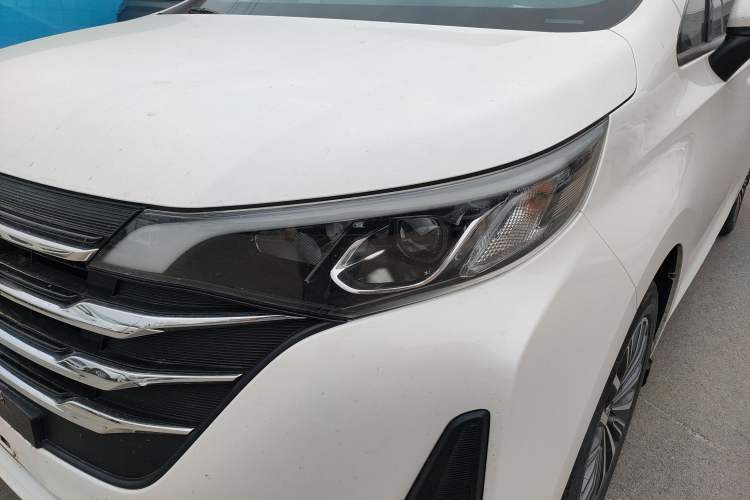 Used GAC Trumpchi M6 2019 270T Automatic Prestige Edition (7-seater) China V Standard Left Front Headlight