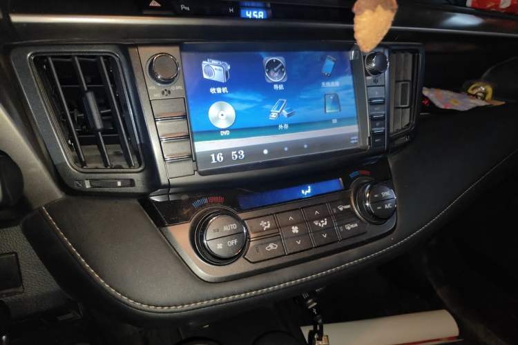 Used Toyota RAV4 2015 2.0L CVT Two-Wheel Drive Fashion Edition Audio And AC Panel