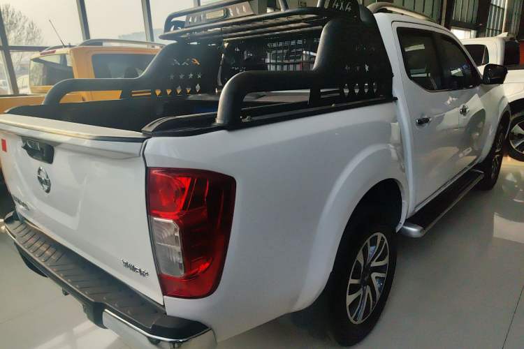 Used Nissan Navara 2021 2.5L Automatic 4x4 Premium Version QR25