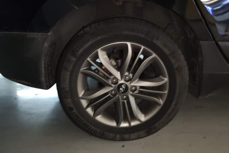 Used Hyundai ix35 2015 2.0L Automatic 2WD Smart Type China IV Exterior 5