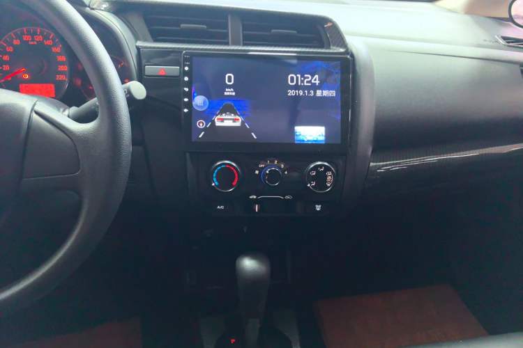 Used Honda Fit 2018 1.5L CVT Comfort Version Audio And AC Panel