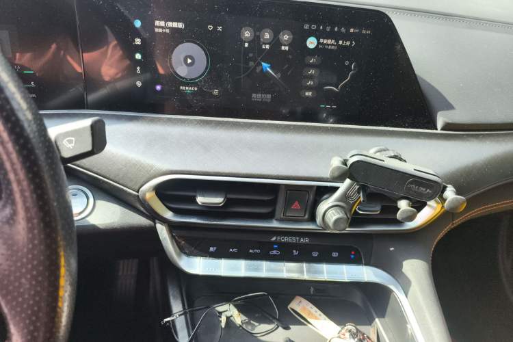 Used CHANGAN UNI-T 2022 1.5T Prestige Version
