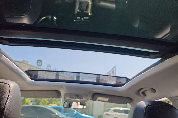 Used Roewe RX5 2016 20T Two-Wheel Drive Automatic Internet Smart Edition