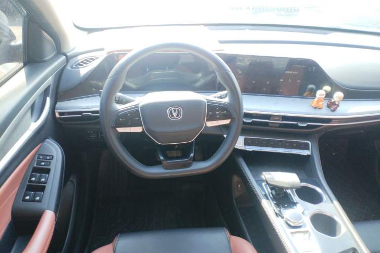 Used CHANGAN Eado 2023 Changan Edition PLUS Blue Whale NE 1.4T GDI DCT Prestige Version