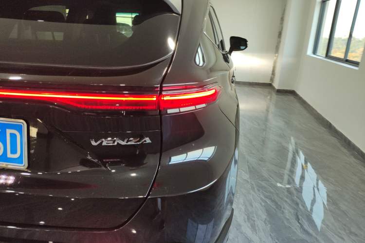 Used Toyota Venza 2022 2.0L CVT Two-Wheel Drive Luxury Edition
