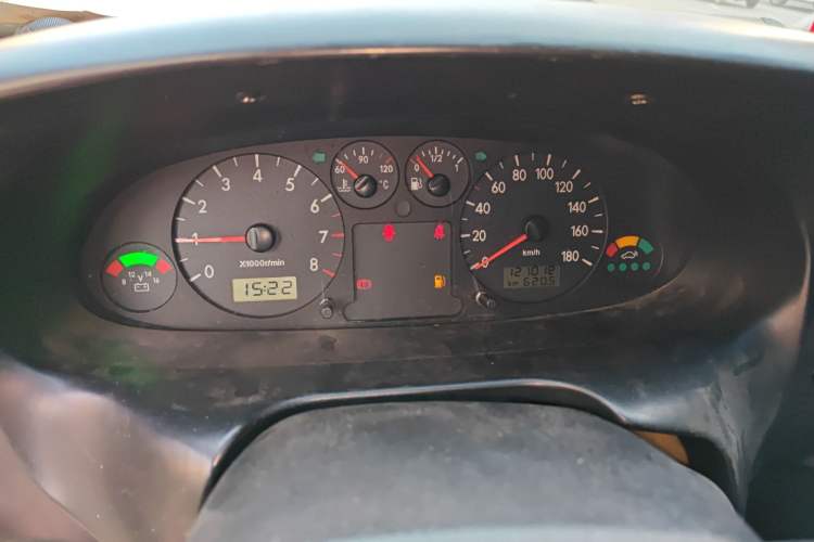 Used JAC Refine 2011 2.0L Shuttle Gasoline Standard Edition HFC4GA3
