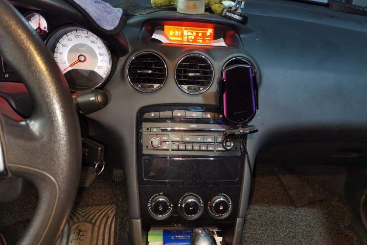 Used Peugeot 408 2013 2.0L Automatic Comfort Edition
