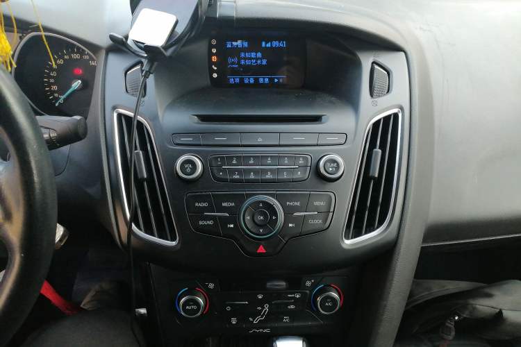 Used Ford Focus 2015 Sedan 1.6L Automatic Trend Model
