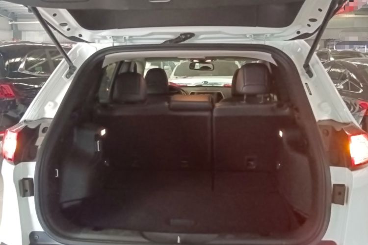 Used Jeep Cherokee 2016 2.0L Superior Edition
