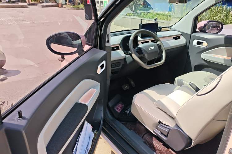 Used Chery QQ Ice Cream 2023 120km Ice Cream-Type Lithium Iron Phosphate Driver Seat